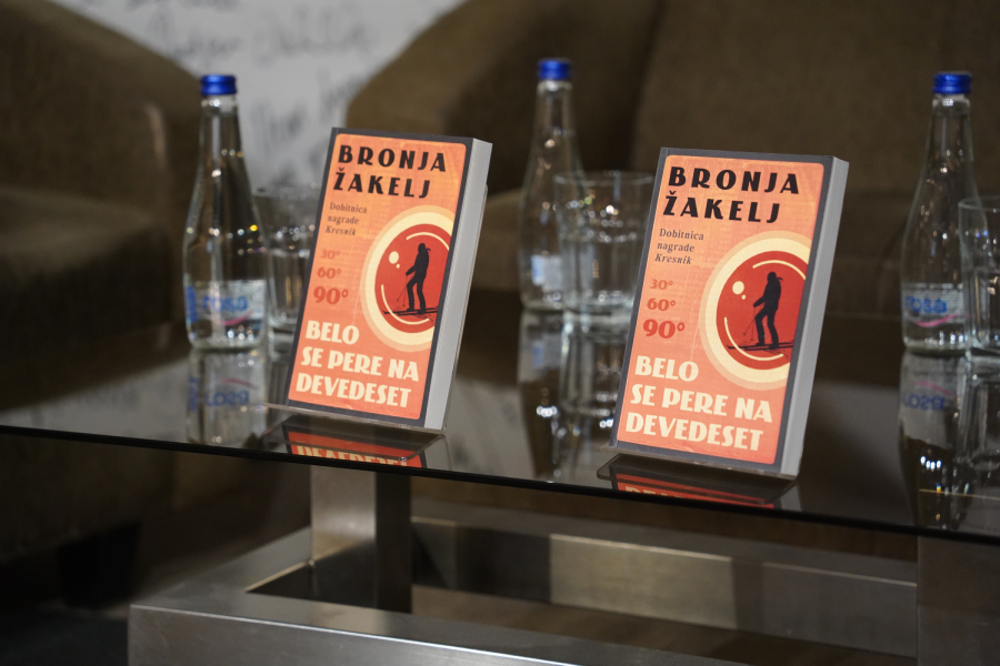 Slovenačka autorka Bronja Žakelj predstavila pred beogradskim čitaocima hit knjigu „Belo se pero na devedeset“